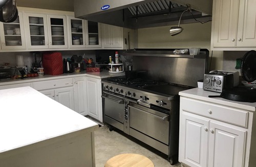 Wilburn House | Quiet, spacious, secluded hideaway for the entire family (and then some).