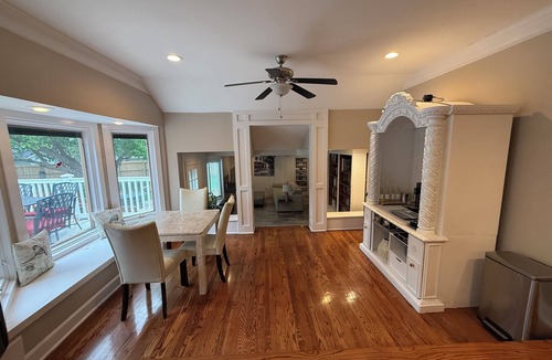 Gladstone House | Ranch style 4-bedroom home on a short acre in Kansas City North (12 miles from Arrowhead Stadium) with an open floor plan and approx. 4000 sq. ft. of living area. A gourmet kitchen, and a large private deck w/BBQ. Ideal Major international sporting event getaway!