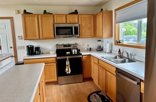 Manawa House | Relax at Bear Hug House on Bear Lake Manawa Wi.– Private Pond & Easy Lake Access