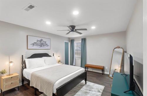 Dothan House | Renovated, Dog Friendly, Fenced Yard, Game RM