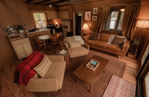 Iola Cottage | Renovated Vintage 1970s Lake Cottage in Iola—30 Min to Chain O'Lakes