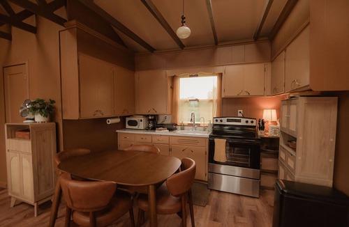 Iola Cottage | Renovated Vintage 1970s Lake Cottage in Iola—30 Min to Chain O'Lakes