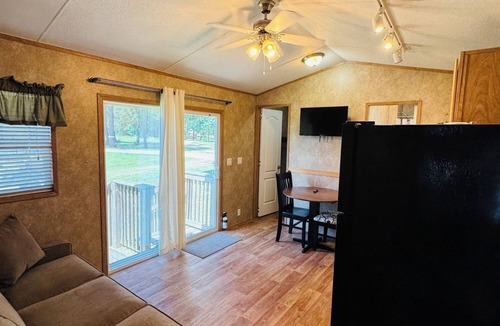 Wisconsin Dells Cabin | Rental Cabin #305 w/Queen bed
