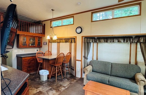 Wisconsin Dells Cabin | Rental Cabin #401 w/Queen Bed