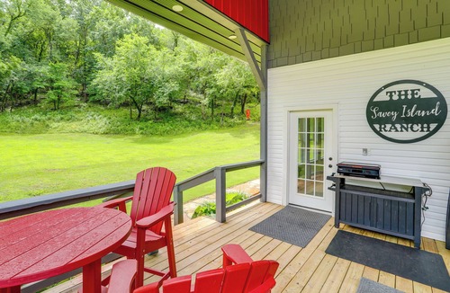 Mountain View Apartment | River Access & Private Deck: Mountain View Retreat