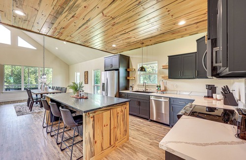 Nashville Cabin | Riverfront Murfreesboro Cabin w/Fire Pit