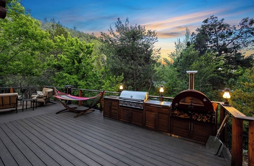 Whispering Pines Cabin | Riverside Luxury Retreat - Hot Tub, Fire Pit, Games & Mesmerizing Views