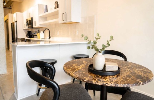 Downtown Minneapolis Apartment | Roami at Century Plaza | 3BR Combo | sleeps 6