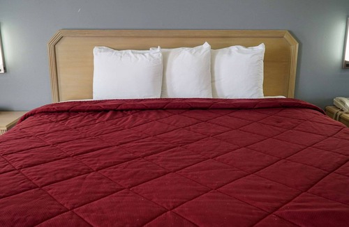 Beebe Hotel | Rodeway Inn