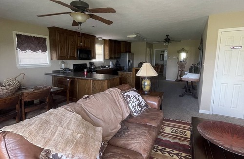 Wilburn House | Romantic retreat located on the beautiful Sunset Hills Ranch