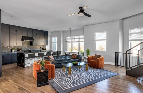 Haynes Area House | Rooftop w/Skyline Views & Outdoor Kitchen-15 Min to Broadway-Family Friendly