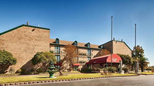 Lobdell/Woodale Hotel | Royal Suites Baton Rouge near LSU and Airport