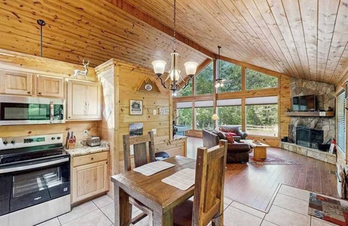 Sautee Nacoochee Cabin | Rustic Charm Cabin Helen