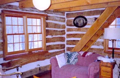 Decorah Cabin | Rustic Norwegian-Style Log Cabin Rental near the Upper Iowa River in Decorah, Iowa