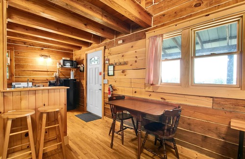 Savanna Cabin | Rustic River Cabin 10