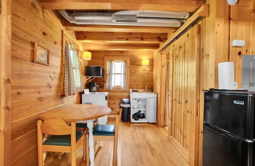 Savanna Cabin | Rustic River Cabin 5