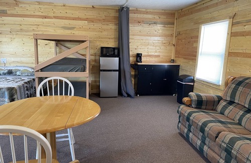 Moscow Cabin | Rustic Sleeping Cabin #13, sleeps up to 12 guests No Water in Cabin
