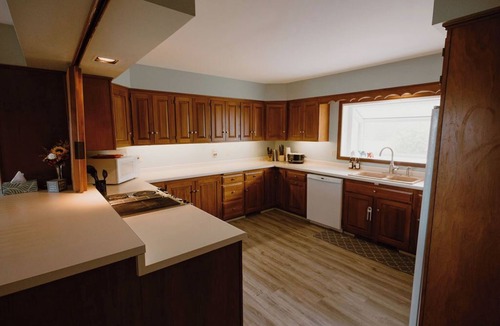 Jim Falls House | Scenic Rural Farmhouse that can sleep up to 20