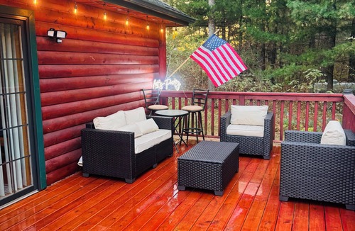 New Lisbon Cabin | Secluded 4-bedroom log cabin surrounded by beautiful forest