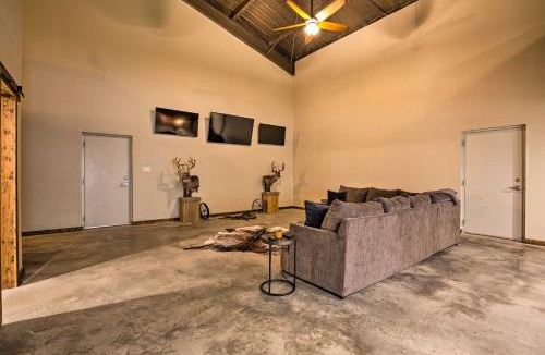 Yantis House | Secluded Home w/Gas Grill, 3 Mi to Boating!