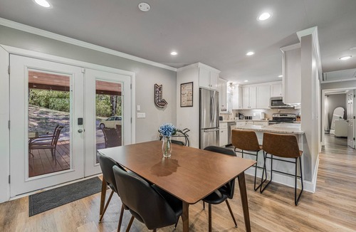 Hillwood House | Secluded Wooded Haven in the Heart of Nashville
