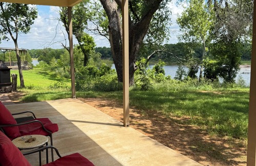 Denison Cabin | Serene cabins on the Red River in Denison perfect for a relaxing getaway