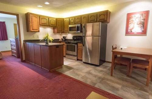 Ironton Hotel | Shepherd Mountain Inn