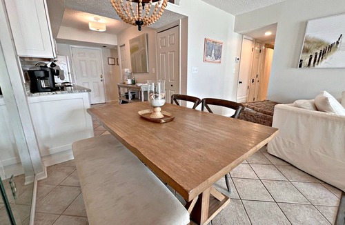 Gulf Shores Condo | Shopping ~ Dining ~ Fun in the sun 🌞 Hurry, Don't Walk, RUN! 🌴