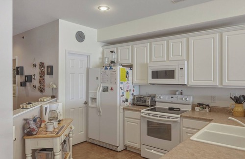 Camdenton Condo | Sierra Bay 72-2A - Three Bedroom Apartment, Sleeps 8