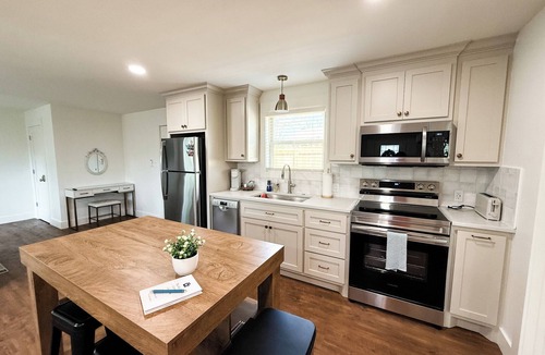 Searcy House | Skyline Cottage - Sunset Paradise