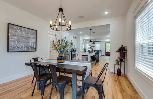 Cleveland Park House | Sleek & Convenient East Nashville Home