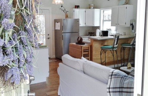 Mentone Cabin | ♥ Sleep in the woods, wake to the birds - Hot tub, King bed, PRIVACY!