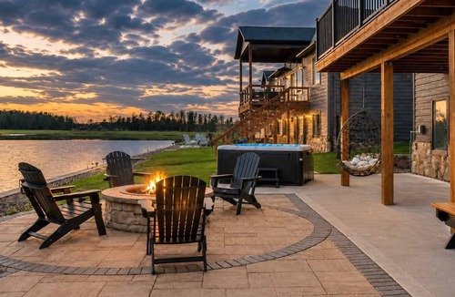 New Lisbon House | Sleeps 40! 2 Homes Hot Tubs Pickleball Lake Front Private Beach