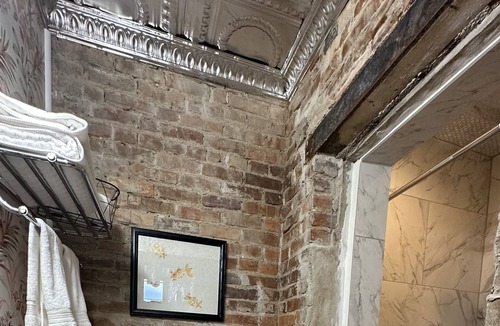Malvern House | Solve the Judge Glover Mystery and open the safe from the late 1800's !