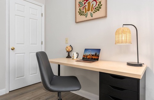 Soulard Apartment | Soulard Gem-Cozy APT- Walk to Downtown STL! WIFI