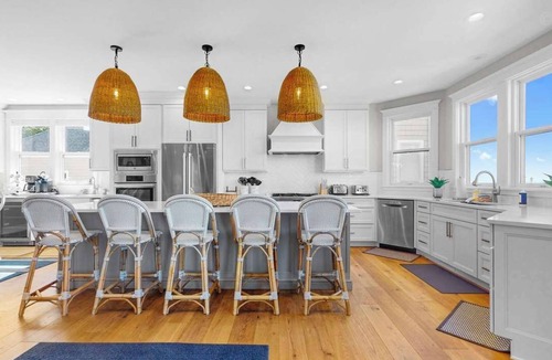 South Haven House | South Haven Luxury Lakefront - Panoramic Lake Views