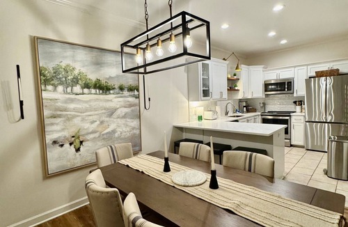 Oxford House | Southern Comfort Near The Square – Perfect for Game Days & Getaways