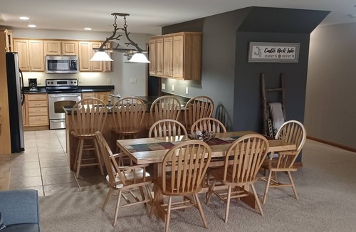 Arkdale Condo | Spacious 3 Bedroom Condo at Northern Bay Resort. Lake, beach, golf, pool & more.
