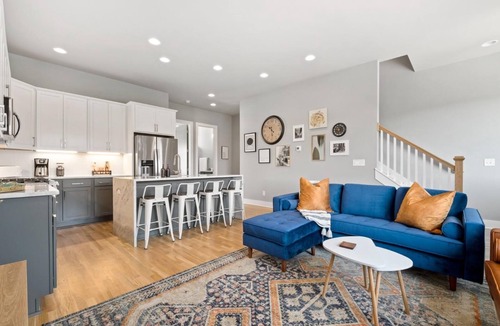 Haynes Area House | Spacious 4BR-4BA Modern Home , Ideal for Groups & Families , Rooftop Views
