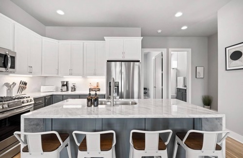 Haynes Area House | Spacious 4BR-4BA Modern Home , Ideal for Groups & Families , Rooftop Views