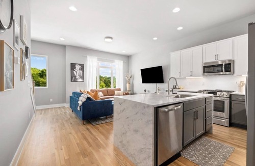 Haynes Area House | Spacious 4BR-4BA Modern Home , Ideal for Groups & Families , Rooftop Views