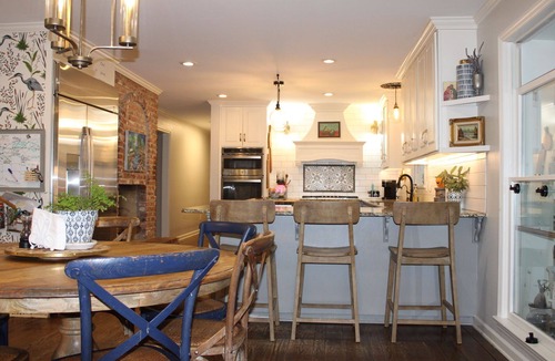 River Mountain House | Spacious 5-bedroom house & pool in Little Rock by Pleasant Valley Country Club.