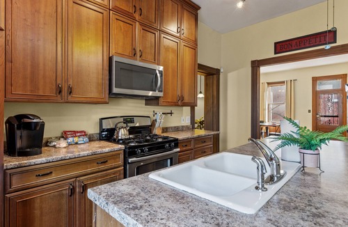 Lafayette Square House | Spacious 5BR Home in Historic Lafayette Square | Ensuite Baths | Dog-Friendly