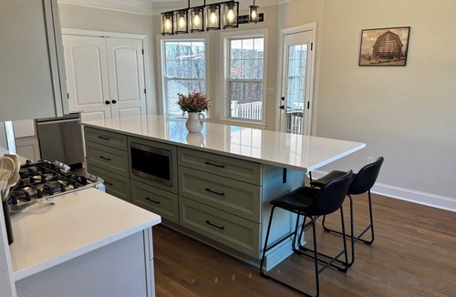 Hickman House | Spacious and Relaxing Family & Pet Friendly Home Near Nashville