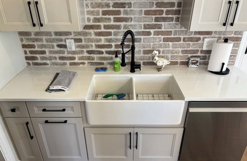 Hickman House | Spacious and Relaxing Family & Pet Friendly Home Near Nashville