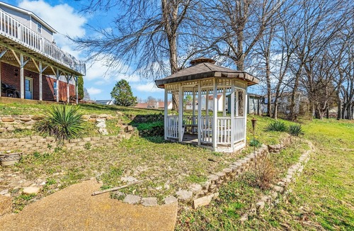 Columbia House | Spacious, Centrally Located Southern Charmer!