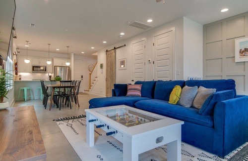 Greenwood House | Spacious East Nashville Home for 10