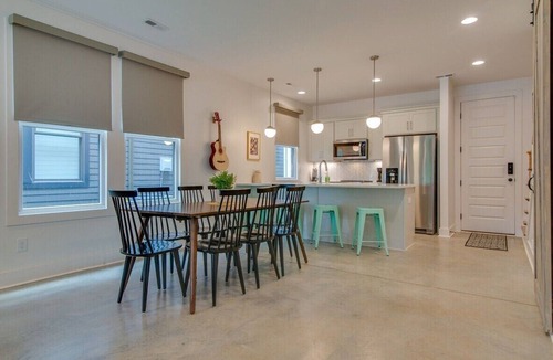Greenwood House | Spacious East Nashville Home for 10
