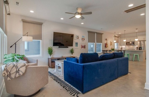 Greenwood House | Spacious East Nashville Home for 10