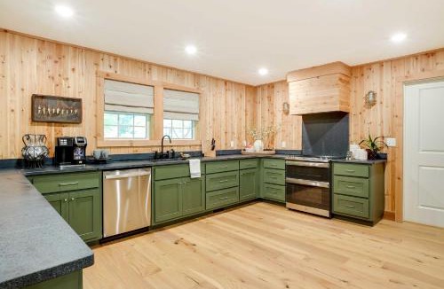 Beaver Shores House | Spacious Home on Beaver Lake with Deck and Fire Pit!